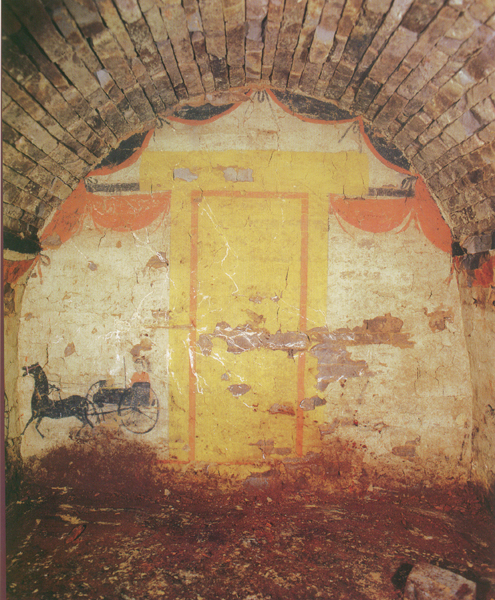 首页 绘画 壁画  天门及车马出行      高190厘米     位于后室北壁